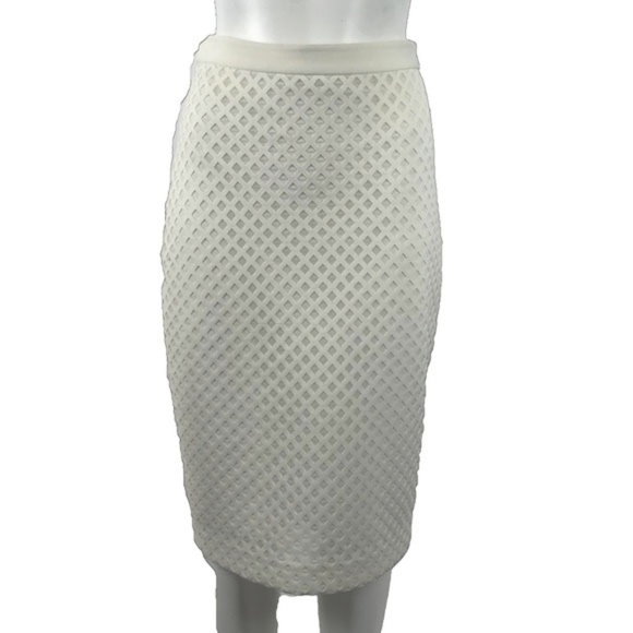 Elizabeth and James Dresses & Skirts - Elizabeth and James Cream Lattice Skirt Size 8